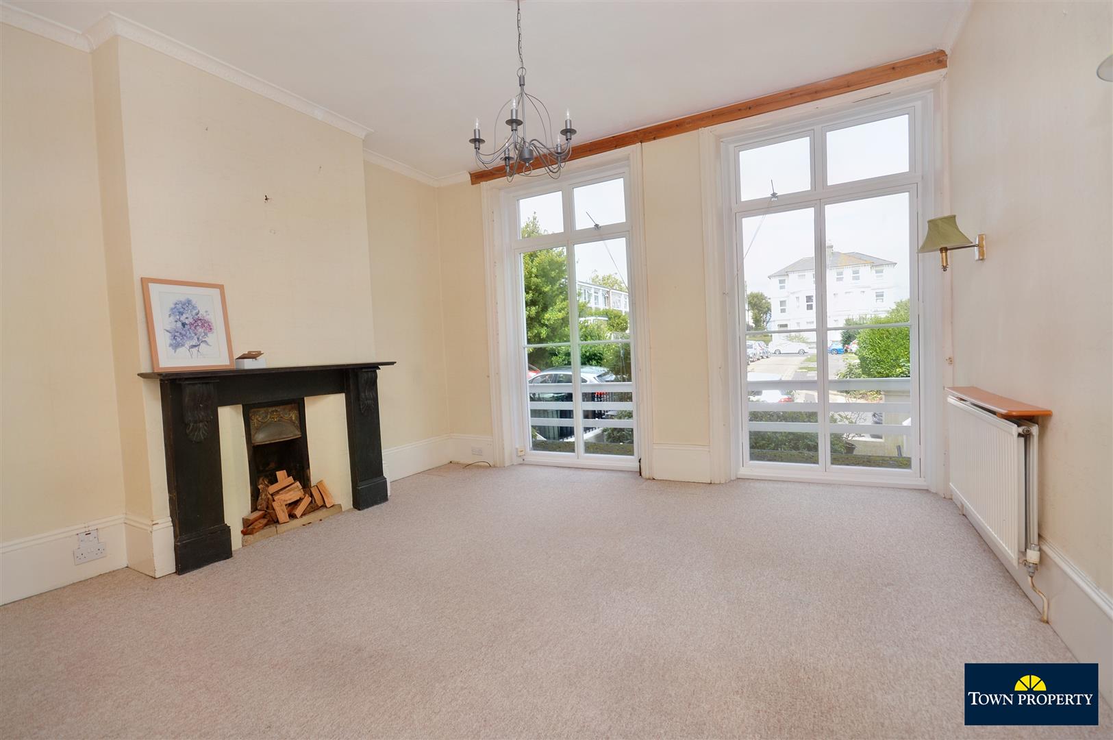 Property Details for Upperton Gardens Eastbourne BN21 2AF Town